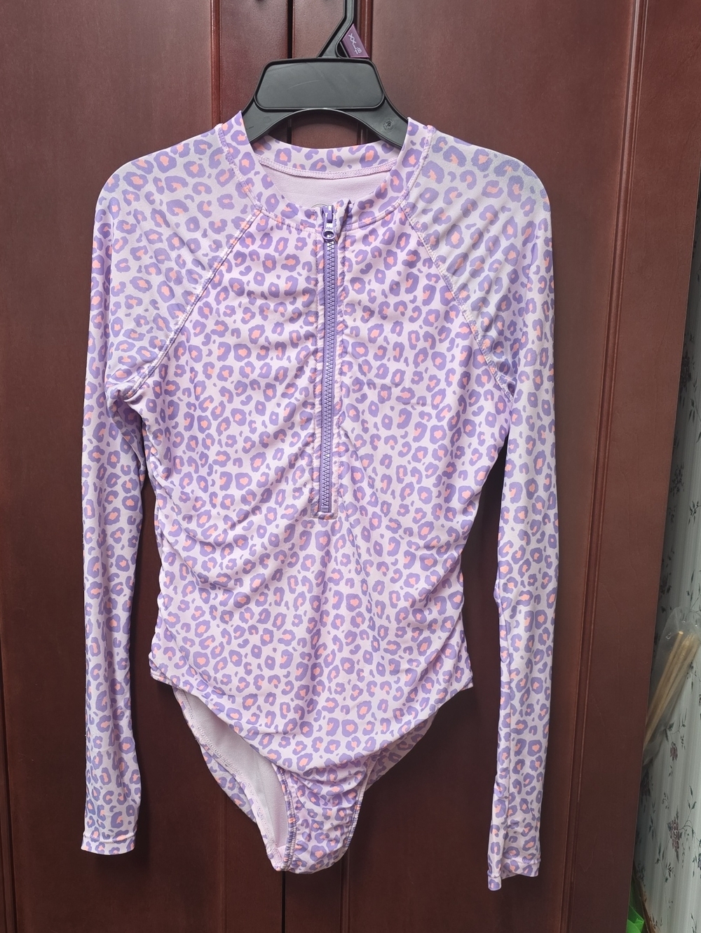 EUC. wonder nation Lavender Leopard Long-Sleeve Piece Bathing Suit. Size 10/12